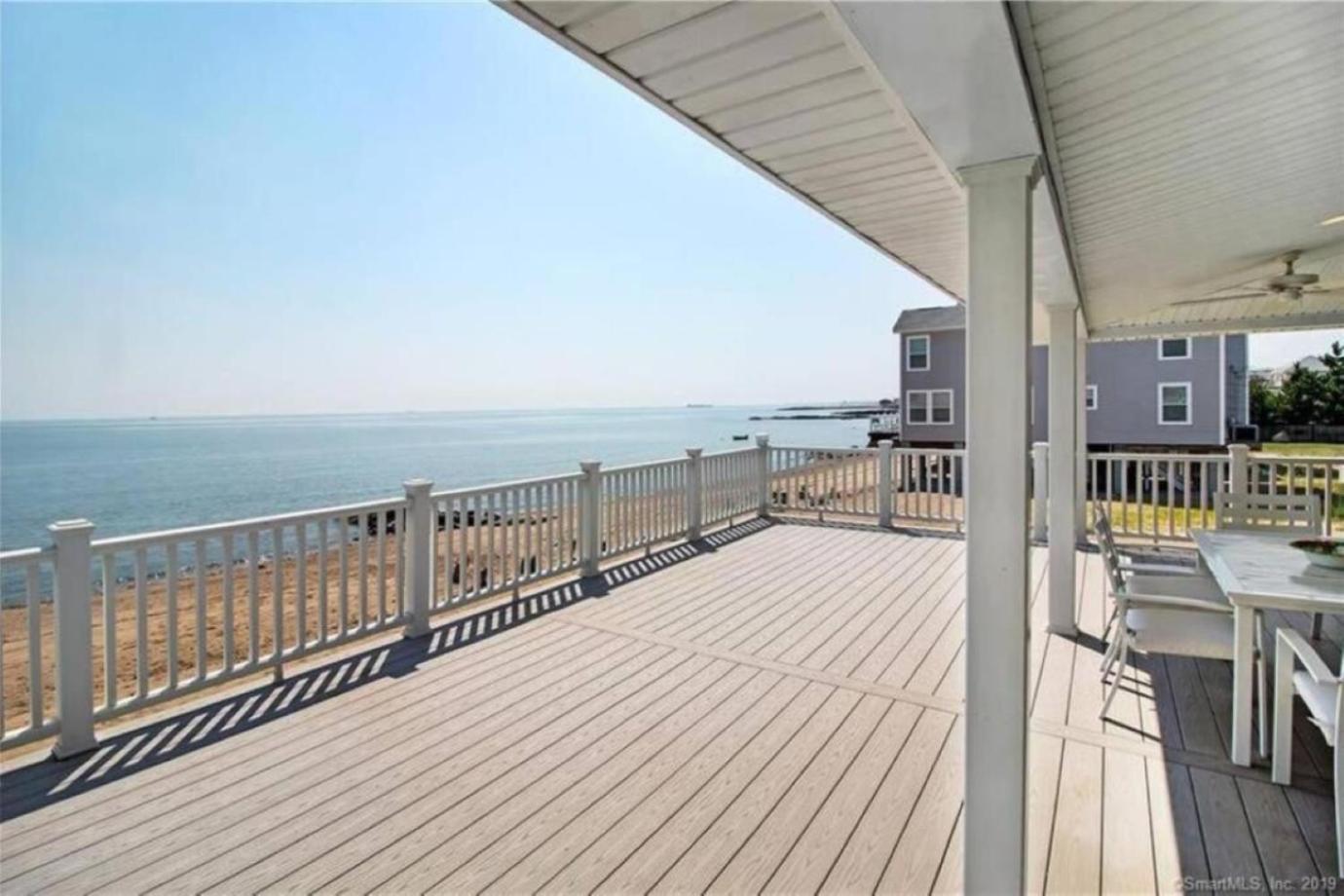 Cozy Beach - Direct Waterfront! East Haven Bagian luar foto
