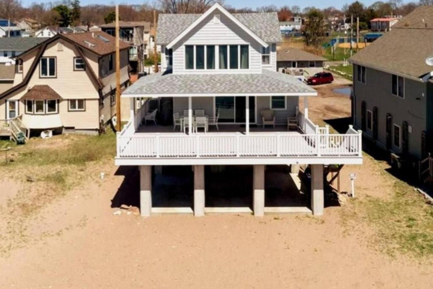 Cozy Beach - Direct Waterfront! East Haven Bagian luar foto