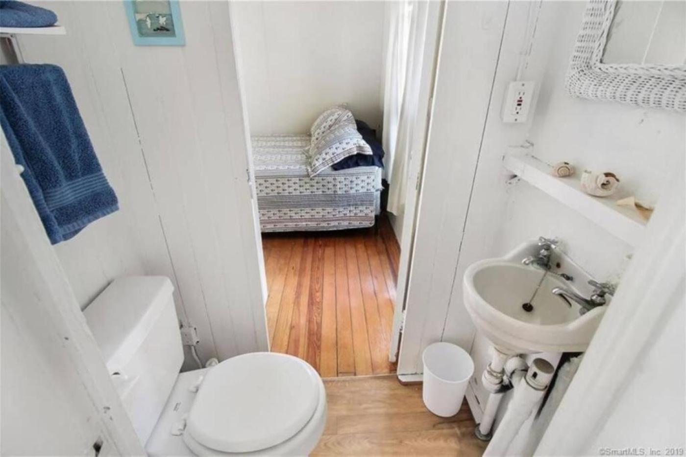 Cozy Beach - Direct Waterfront! East Haven Bagian luar foto